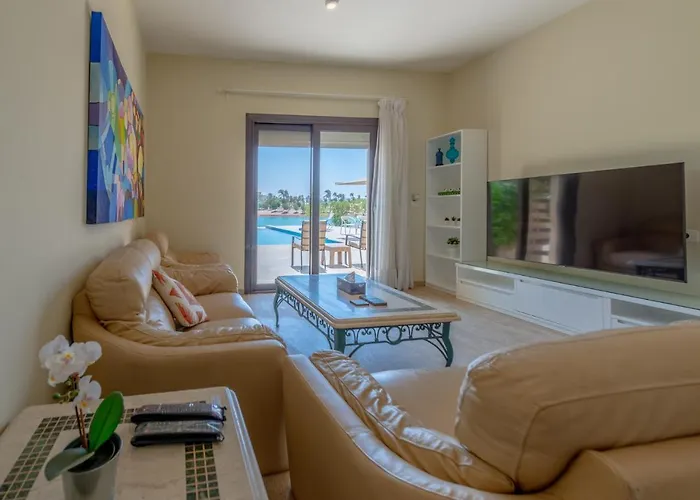 Joubal Lagoon Ii 4-bedroom With Private Pool & Lagoon Views * Hurgada