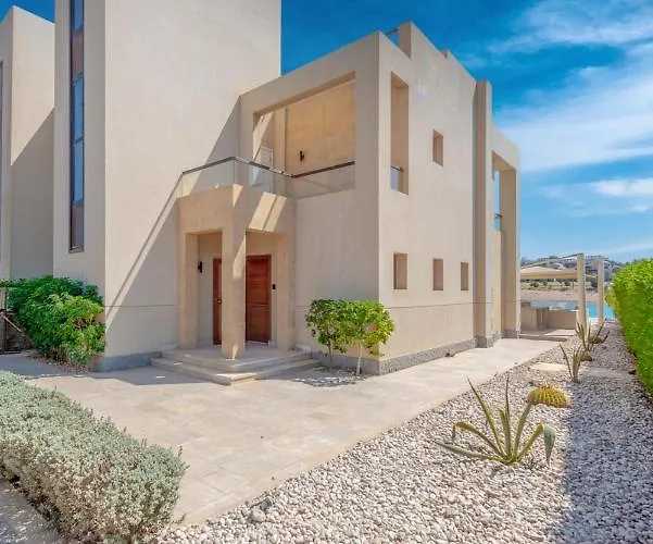 Joubal Lagoon Ii 4-bedroom With Private Pool & Lagoon Views *