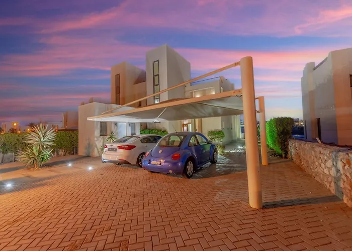 Villa Joubal Lagoon Ii 4-bedroom With Private Pool & Lagoon Views