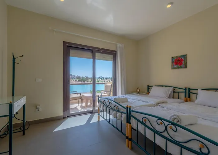 Villa Joubal Lagoon Ii 4-bedroom With Private Pool & Lagoon Views